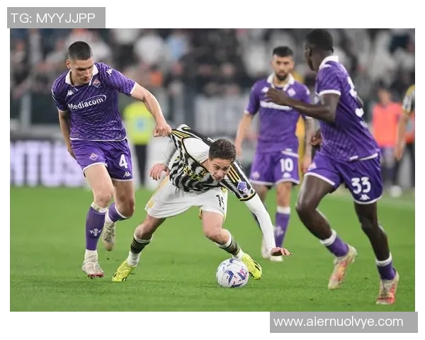 足球明星在比赛中突然晕倒引发关注视频播放瞬间令人心痛