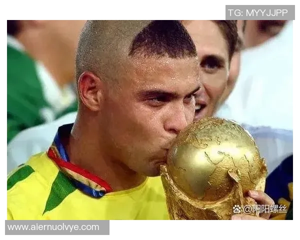 巴西足球传奇贝利的辉煌生涯与不朽影响力探讨