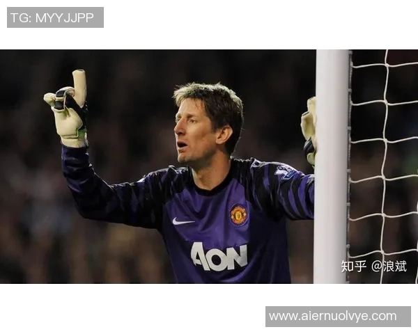 晚成足球明星的故事与成就揭秘，如何在逆境中崛起成为传奇球员